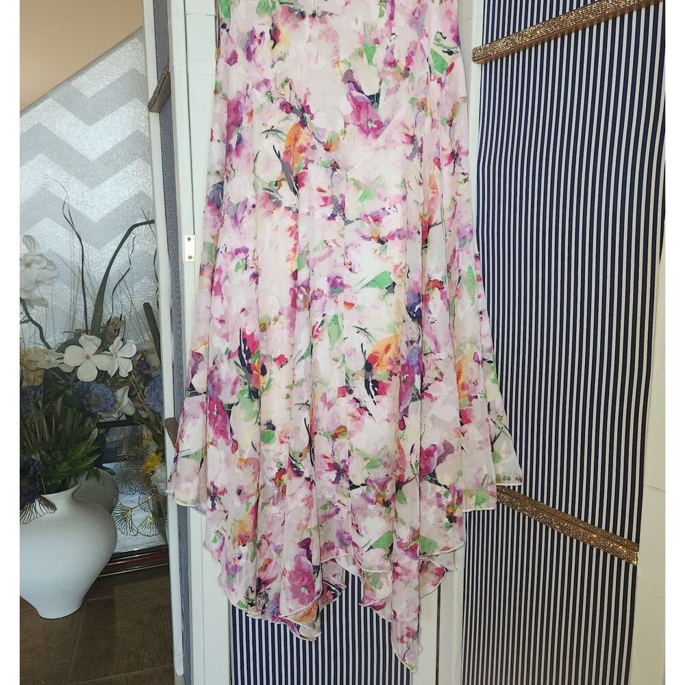 Sleeveless V-neck floral chiffon asymmetrical handkerchief hemline midi dress - Picture 4 of 5